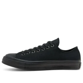 Chuck 70 Low “Triple Black”
