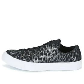 Chuck Taylor All Star “Black White”