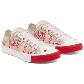 Chuck Taylor All Star Low “Love Fearlessly”