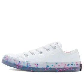 Chuck Taylor All “Star White”